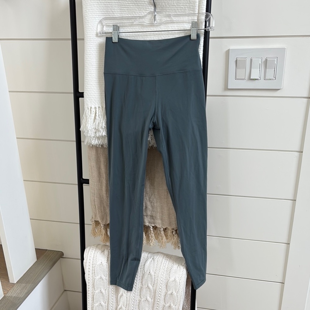 Vuori All The Feels Leggings. Color - Green. Size S.
